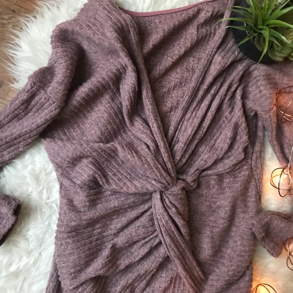 Twist Knot Ribbed Sweater - Picture 5 of 6